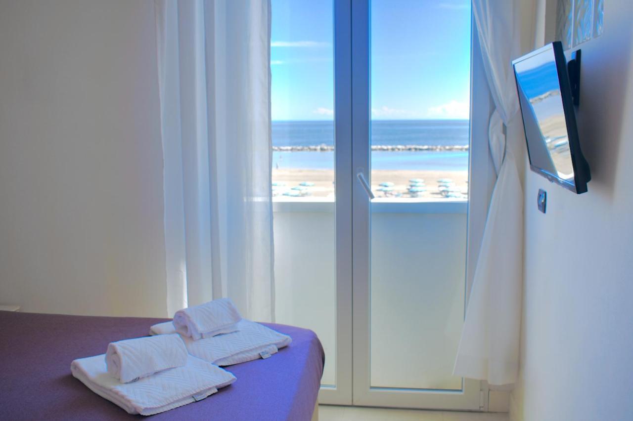 Sun Beach Residence Rimini Bagian luar foto