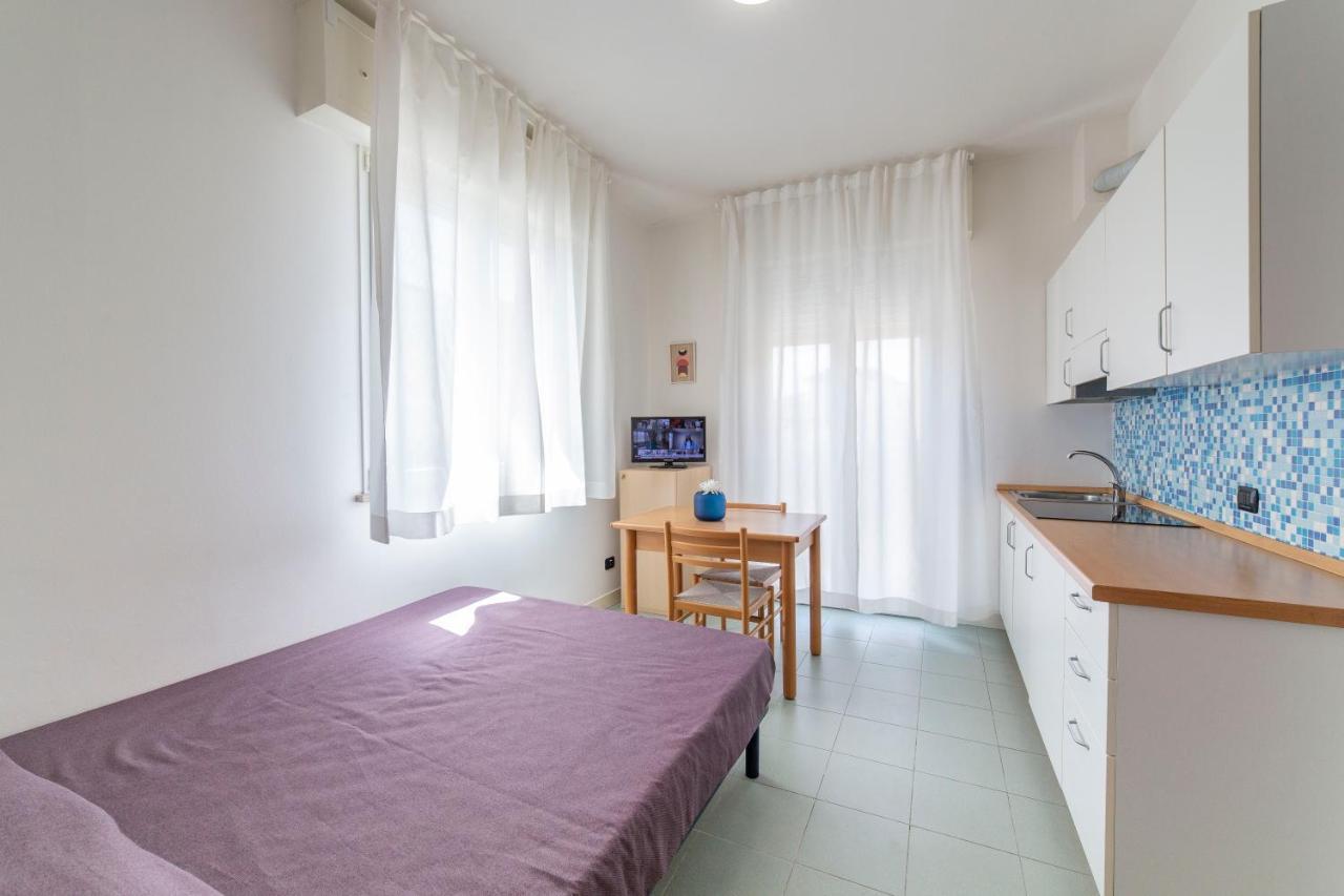 Sun Beach Residence Rimini Bagian luar foto