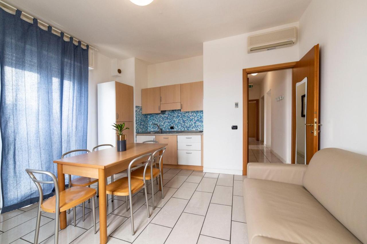 Sun Beach Residence Rimini Bagian luar foto